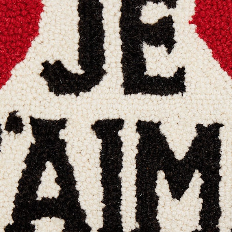 Je t'amime Hooked Wool Throw Pillow, close-up detail
